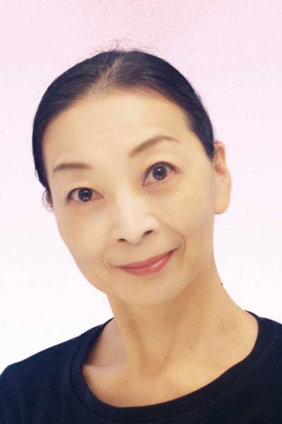 石郷岡文子。大人バレエアカデミー講師